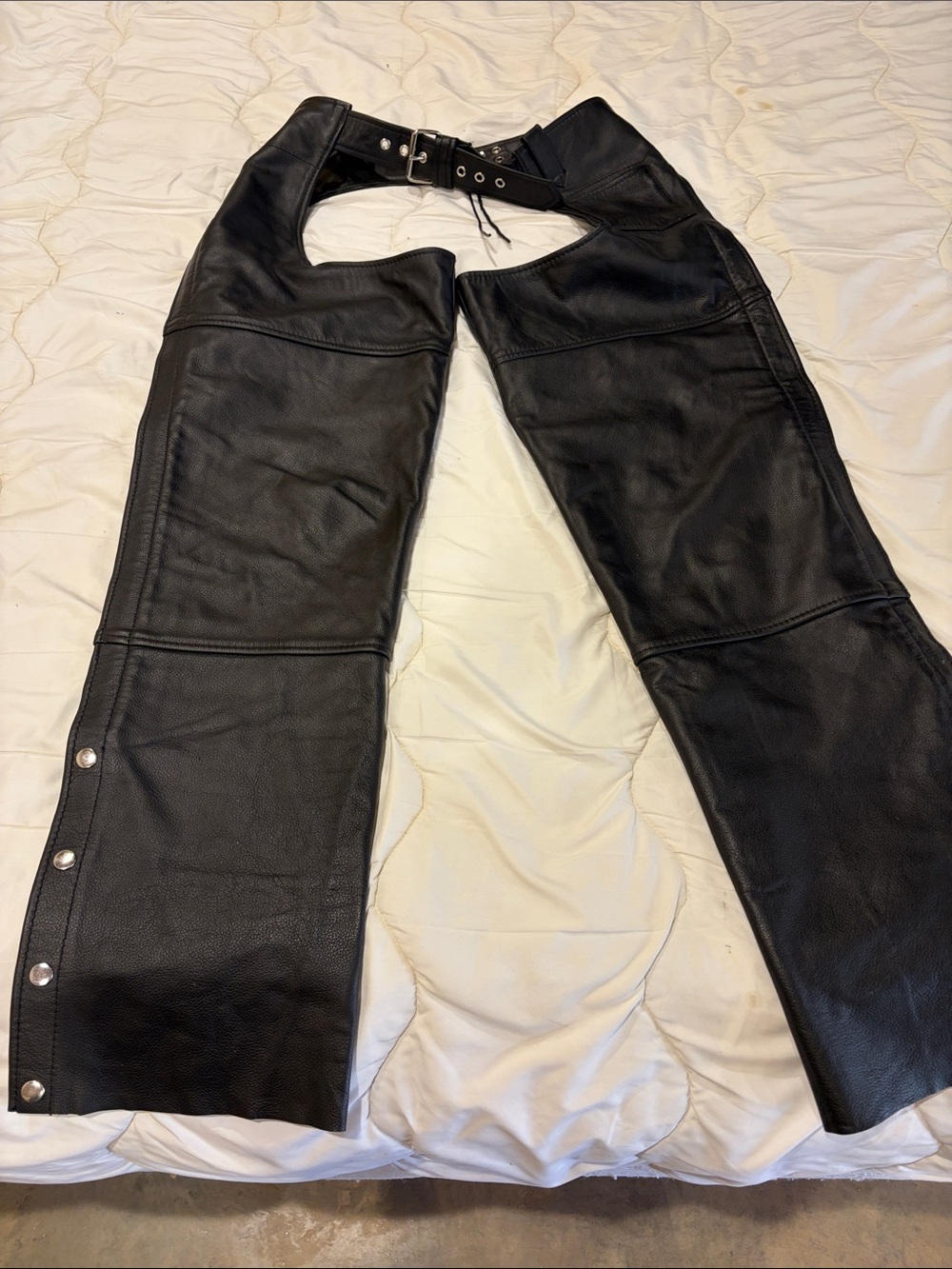 First Manufacturing Co. Inc. Black Genuine Leather Motorcycle Chaps Women/unisex